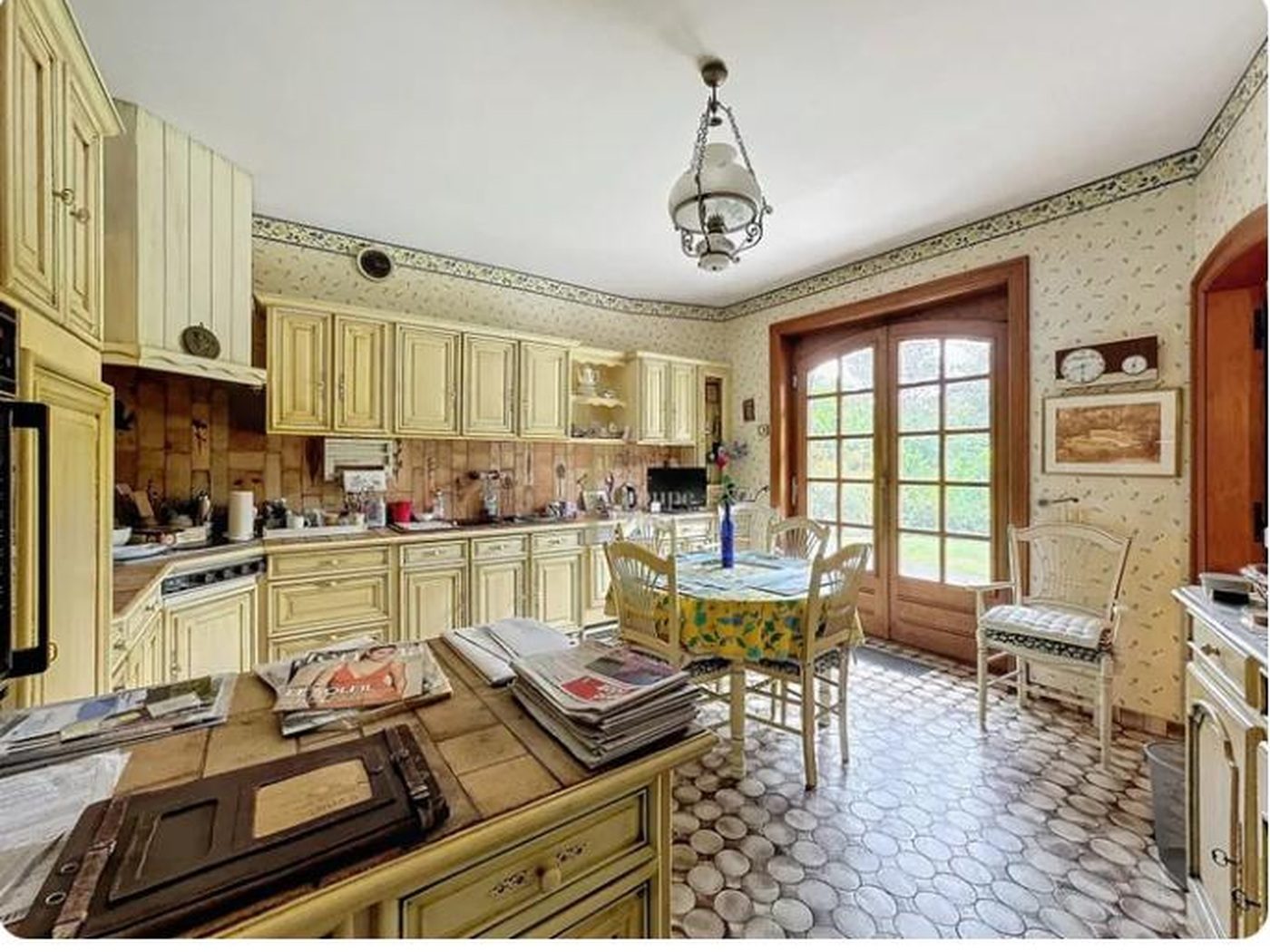 Cuisine — propriété au Mont d'Halluin — avant travaux